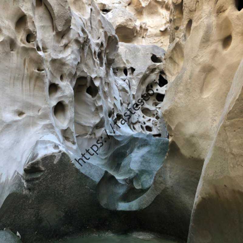 آب به درون صخره های چاه خهم نفوذ کرد