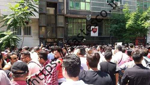 چرا پرسپولیس آواره کوچه و خیابان شد؟