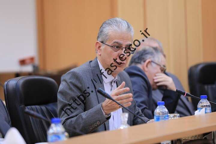 بافندگی روی لبه تیغ؛ وزیر دارایی استیضاح می شود؟ بافندگی روی لبه تیغ؛ وزیر دارایی استیضاح می شود؟