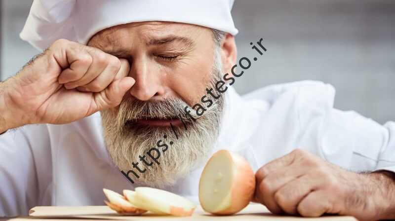 راز گریه پیاز؛  چند راهکار برای جلوگیری از ریزش اشک هنگام بریدن پیاز!